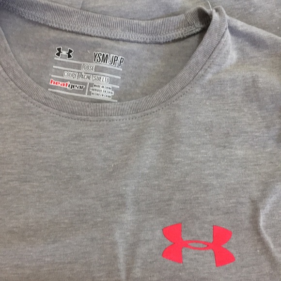 ♦️NWT Under Armour Tee, HeatGear, Girls YSM - Picture 5 of 6